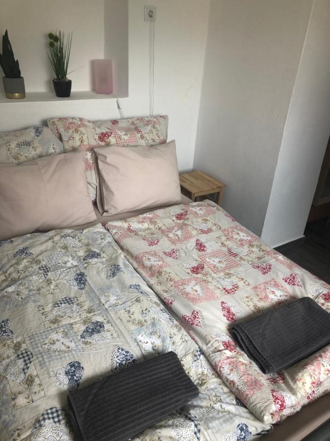 Dalia Apartman Gyoemro エクステリア 写真